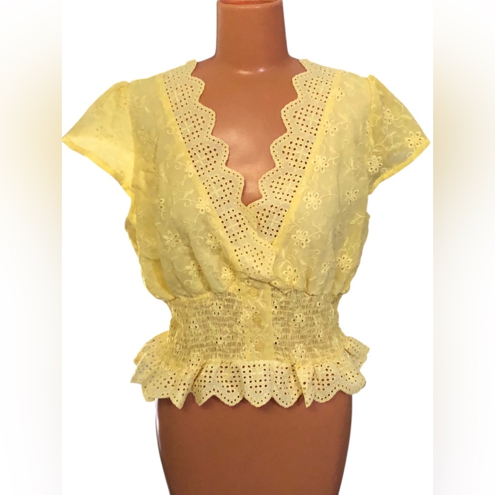 Rose and Grey Chic Yellow Eyelet Cropped Blouse - Picture 3 of 8
